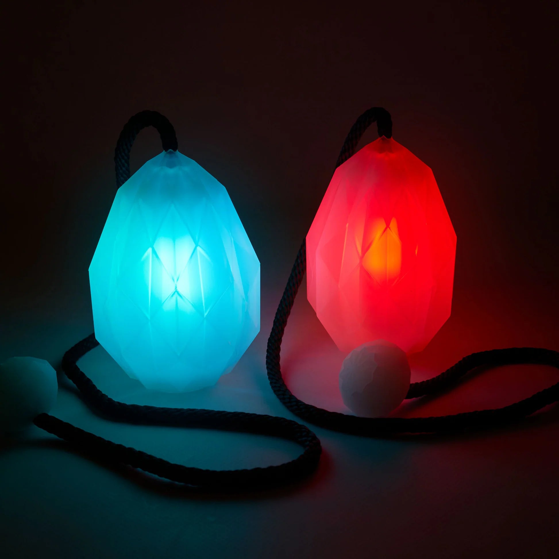 Threeworlds Prism LED Poi (R2)